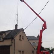 démontage de l' antenne des anciens studios. Avril 2015