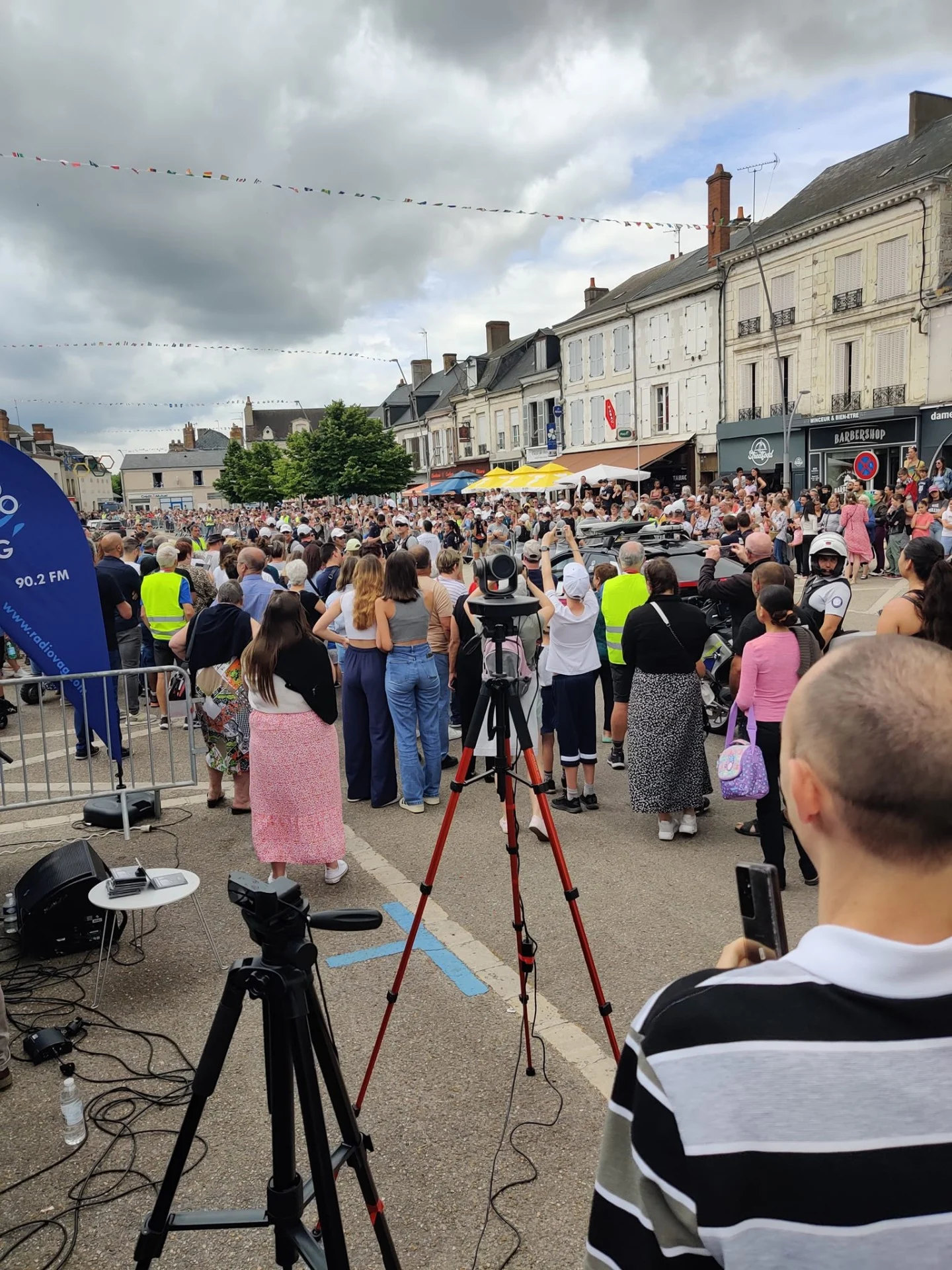 émission en extérieur pour le passage de la flamme olympique 2024